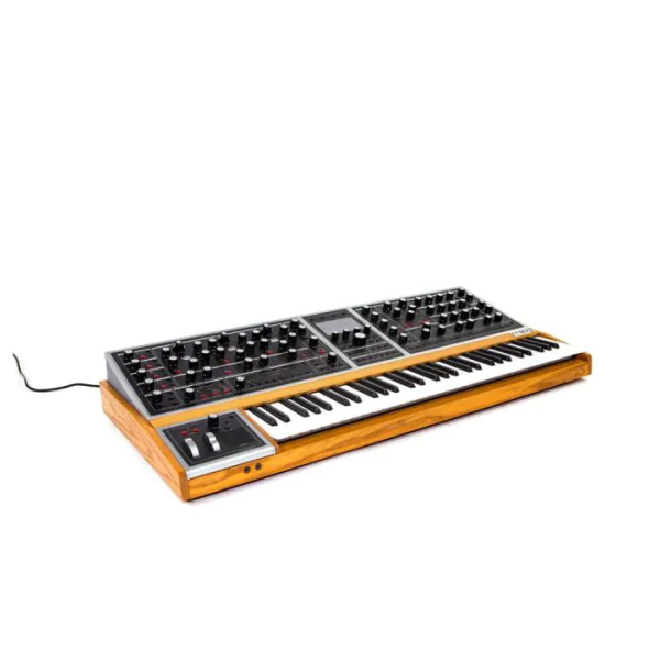 syntezator moog one 16 voice analog
